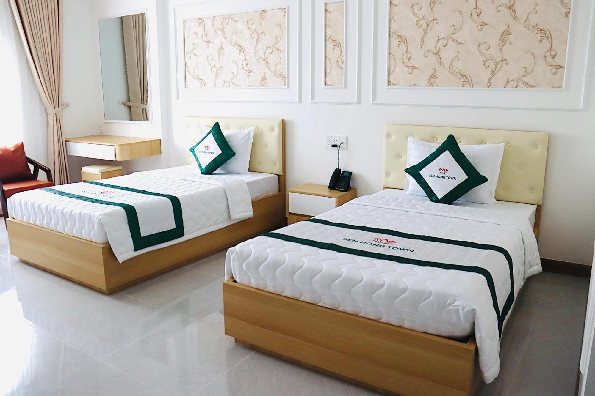 Hotel Khu Nghi Duong Sen Hong Town à Ben Tre Extérieur photo