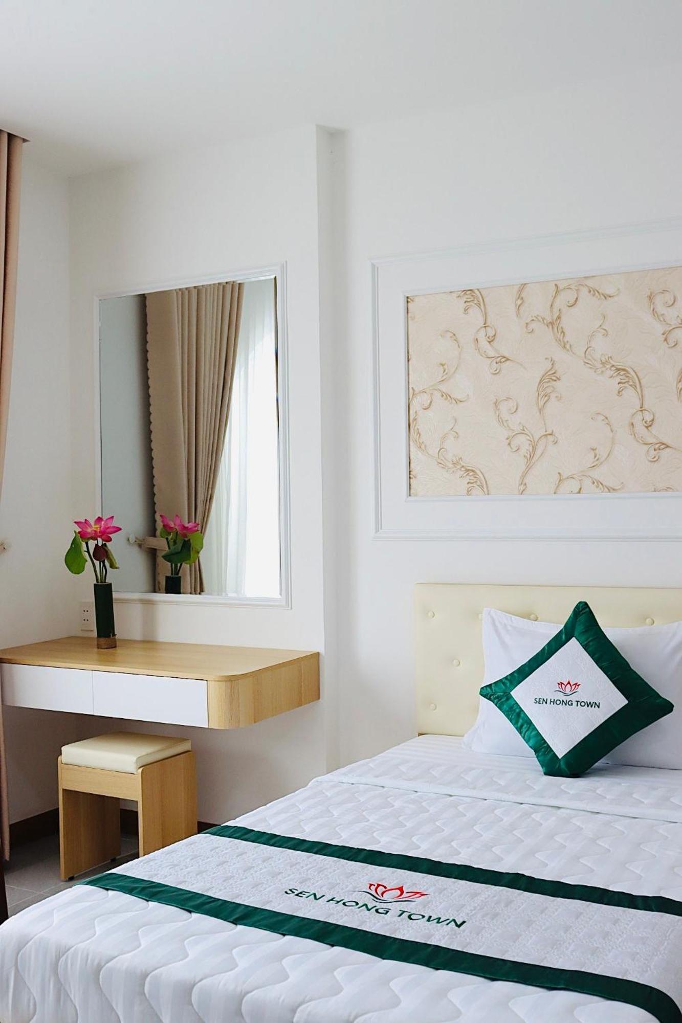 Hotel Khu Nghi Duong Sen Hong Town à Ben Tre Extérieur photo